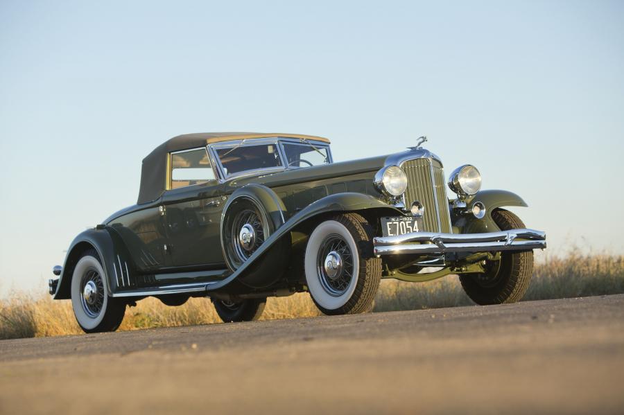  Chrysler CL Imperial Convertible Roadster by LeBaron 1932 года  (фото 1 из 26)